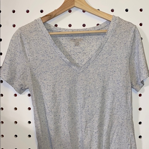 V neck basic tee - Picture 2 of 3